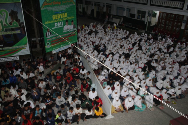 Pemberangkatan Pimpinan Pondok Pesantren  ke London