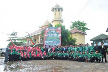 Foto bersama Guru-Guru dengan Pimpinan Gontor