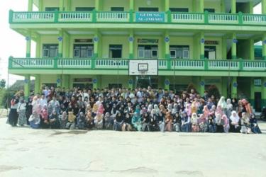 Foto Reuni Akbar Alumni Pontren Darussalam