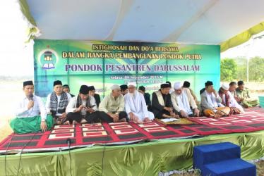 Istigosah dan doa bersama pembangunan Pondok Putra