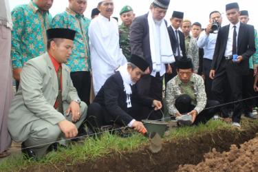 Peletakan batu pertama Gedung Satu Windu