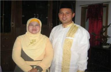 Pimpinan Pondok bersama Da'i kondang Mamah Dedeh