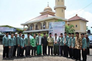 Pimpinan Pondok bersama Ketua NU Jawa Barat