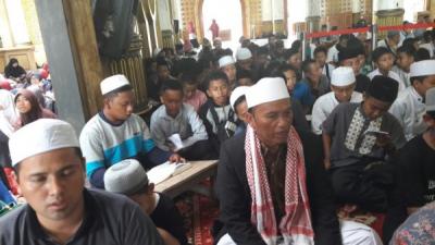 Rombongan Ziarah Wali Song Pontren Darussalam