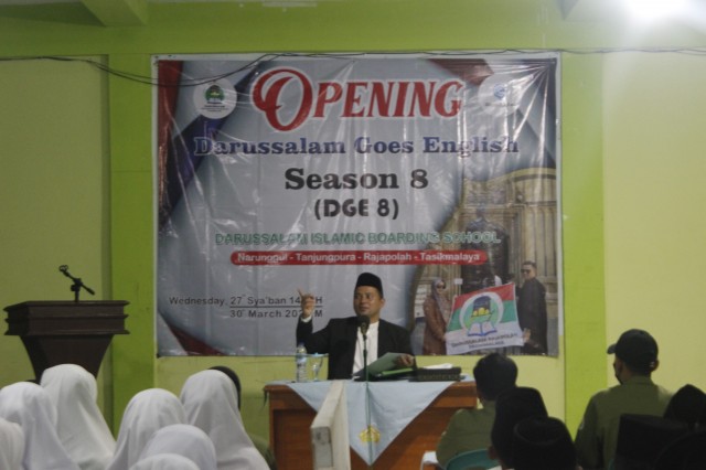 Pembukaan Darussalam Goes English season 8